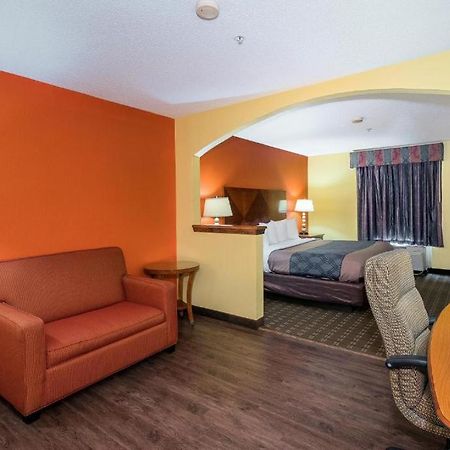 My Home & Suites Madison Ga Exteriör bild