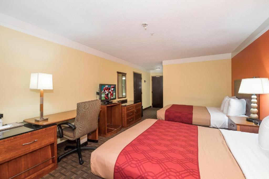 My Home & Suites Madison Ga Exteriör bild