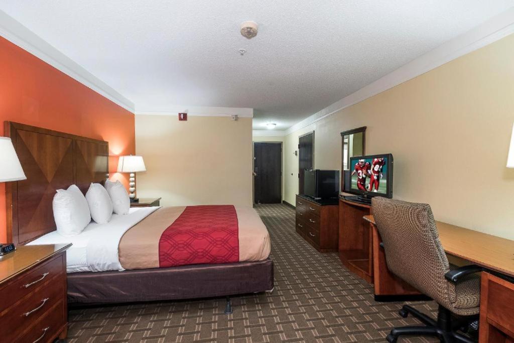 My Home & Suites Madison Ga Exteriör bild